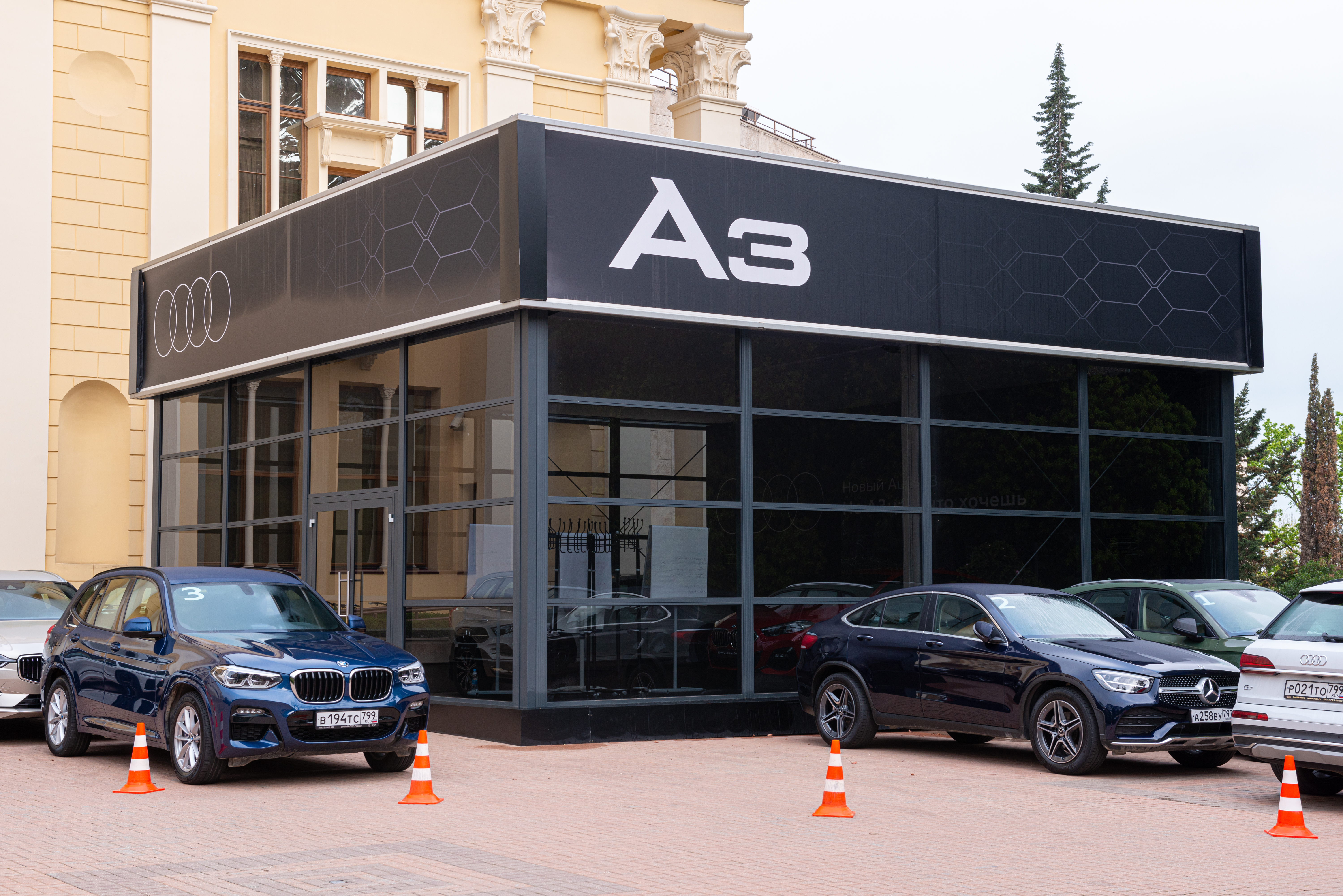 Презентация обновленной Audi A3 и Q5
