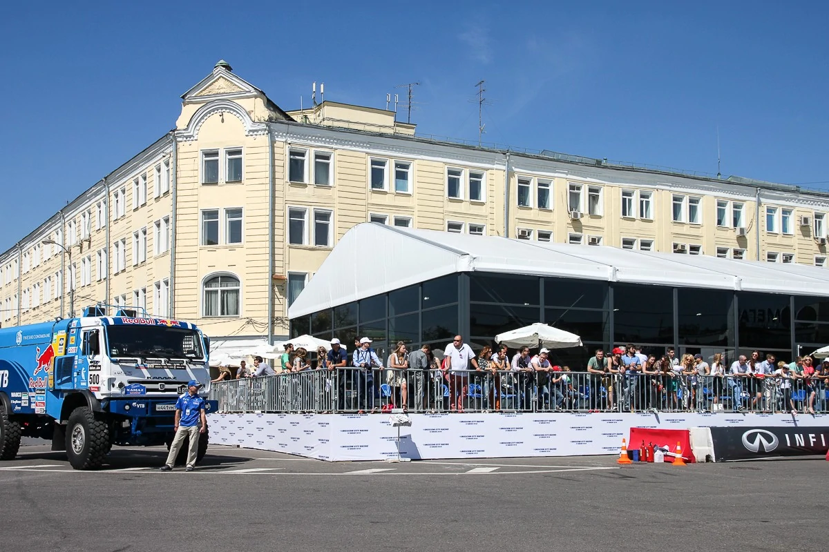 Премиальный павильон PARADISE для презентации Infiniti